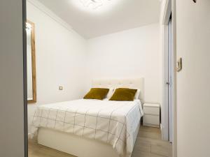 Posteľ alebo postele v izbe v ubytovaní Luxury ocean view apartment costa adeje