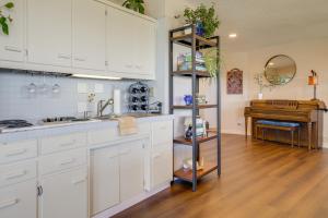 Gallery image of Spacious Deck w/ Ocean View: Puget Sound Gem! in Freeland
