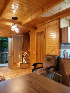 Posezení v ubytování Hotel alisa in racha