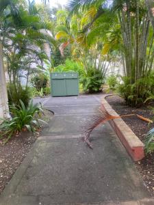 Jardí fora de Kaza douce logement 2 chambres dans un village vacance