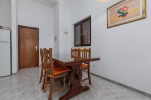 Fotografie z fotogalerie ubytování Apartments by the sea Pisak, Omis - 22946 v destinaci Pisak