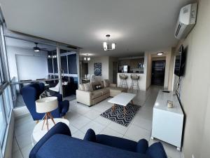 Posezení v ubytování Oceanfront in Coronado Bay