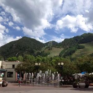 山景或在公寓看到的山景