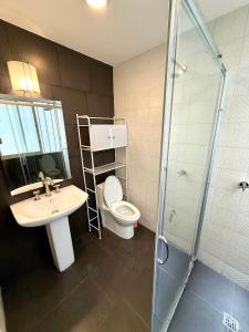 Ένα μπάνιο στο RMS Suites - Zona Rosa +31 φωτογραφίες