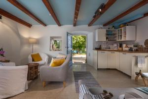 Gallery image of La Rocca Duo - Hidden In Istria - Happy Rentals in Labin
