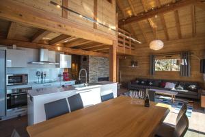 Nhà bếp/bếp nhỏ tại Les chalets perchés +12 ảnh