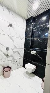 Bilik mandi di Hotel Riddhi Siddhi Ujjain