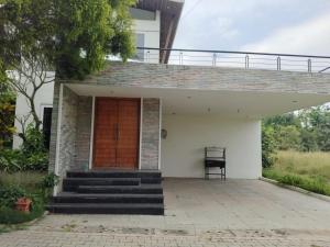 Budova, kde se vila nachází