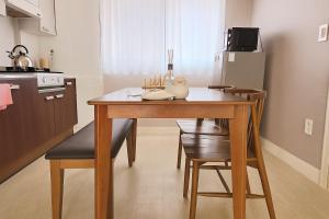 Η κουζίνα ή μικρή κουζίνα στο Gray House, Seongsu