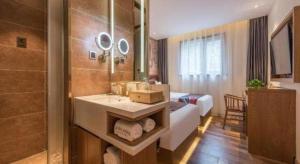 Koupelna v ubytování James Joyce Coffetel Beijing Station + 158 fotografií