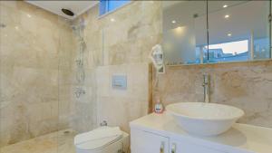 A bathroom at Villa Zeytouna