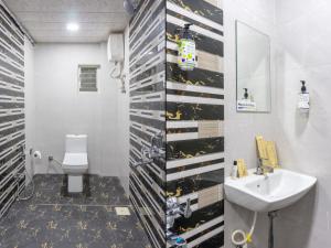 Koupelna v ubytování Treebo Aura Inn Regency