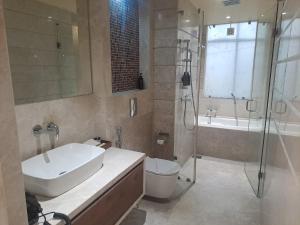 Koupelna v ubytování Hotel Seven Stone Bhilwara