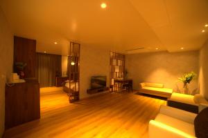 Posezení v ubytování Hotel Seven Stone Bhilwara