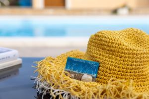 Basen w obiekcie Villa Krasa sea view apartmants with pool lub w pobliżu