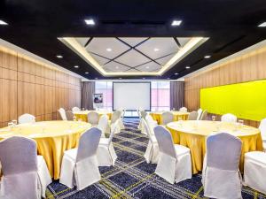 ibis Styles Bekasi Jatibening商务区和/或会议室