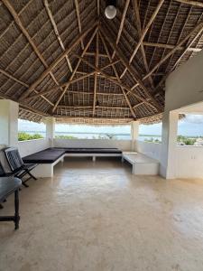 Χώρος καθιστικού στο Hidden Gem 5 Bed Villa in Shela with Pool and AC