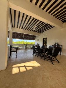 Φωτογραφία από το άλμπουμ του Hidden Gem 5 Bed Villa in Shela with Pool and AC σε Shela