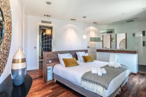 Postel nebo postele na pokoji v ubytování Atalaye - Grand appartement vue mer