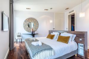 Postel nebo postele na pokoji v ubytování Atalaye - Grand appartement vue mer