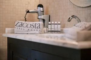 Foto da galeria de Zacosta Villa Hotel in Ilha de Rhodes
