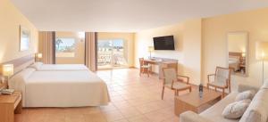 TV a/nebo společenská místnost v ubytování Hotel RH Casablanca Suites