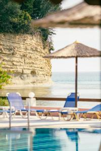 The swimming pool at or close to Maria's Beach Apartments