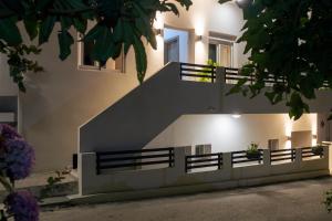 Galería fotográfica de Zerynthos Apartments en Therma