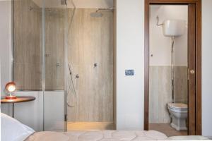 A bathroom at Villa San Michele by PosarelliVillas
