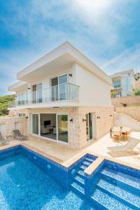 Bazén v ubytování Kanyon Villas Kaş Peninsula nebo v jeho okolí