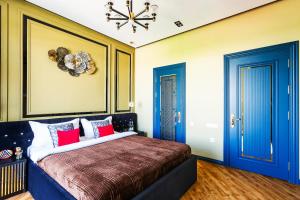 Ένα ή περισσότερα κρεβάτια σε δωμάτιο στο 29 Modern and luxury apartment in CENTER-1