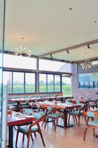 Restoran atau tempat lain untuk makan di Hotel Laxmi Elite Karad