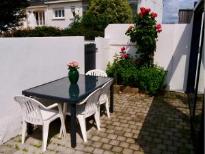 Φωτογραφία από το άλμπουμ του Charme & comfort, Terrace, 5 minutes by boat from Lorient σε Locmiquélic