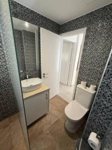 Ένα μπάνιο στο Ayia Napa 2BR - Prime Location +14 φωτογραφίες