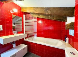 A bathroom at Duplex al lado de los Jardines del Turia