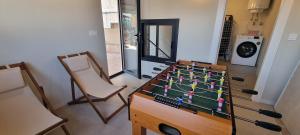 Herní místnost v ubytování Terraza en el centro y junto a la Playa - By Aloha Palma