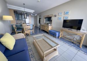 TV a/nebo společenská místnost v ubytování Holiday Club Jardin Amadores