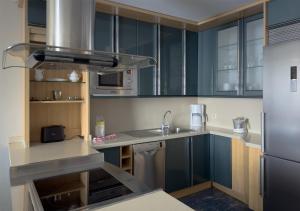 Dapur atau dapur kecil di Holiday Club Jardin Amadores