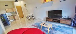 Η κουζίνα ή μικρή κουζίνα στο Skypod Puchong Residence