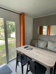 Istumisnurk majutusasutuses Camping Floreal Kempen