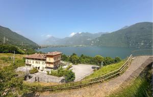 Φυσικό τοπίο κοντά σε αυτή η παραθεριστική κατοικία