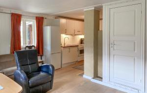 Η κουζίνα ή μικρή κουζίνα στο Stunning Home In Eidsvåg I Romsdal