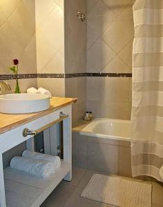 Koupelna v ubytování Pro Hotel