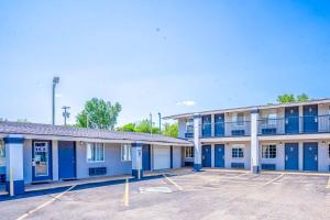 Galeriebild der Unterkunft Deluxe Inn & Suites By OYO Miami OK in Miami