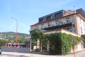 Nespecifikovaný výhled na hory nebo výhled na hory při pohledu z hotelu