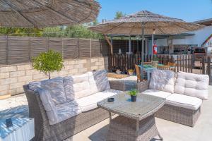 Αίθριο ή υπαίθριος χώρος στο Villa Luana con piscina