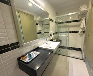 Et badeværelse på Hotellino Istanbul + 35 billeder