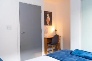 Voodi või voodid majutusasutuse Comfy 2 Bedroom Flat in London toas