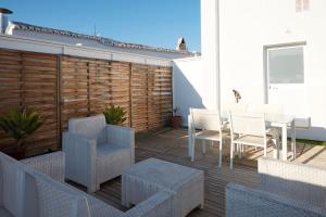 A seating area at Apartamentos La Bola Suite