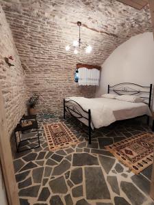 Fotografie z fotogalerie ubytování Guri Guesthouse v destinaci Gjirokastër